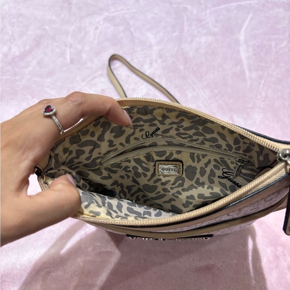 GUESS White With Beige Monogram Crossbody - Picture 7 of 8